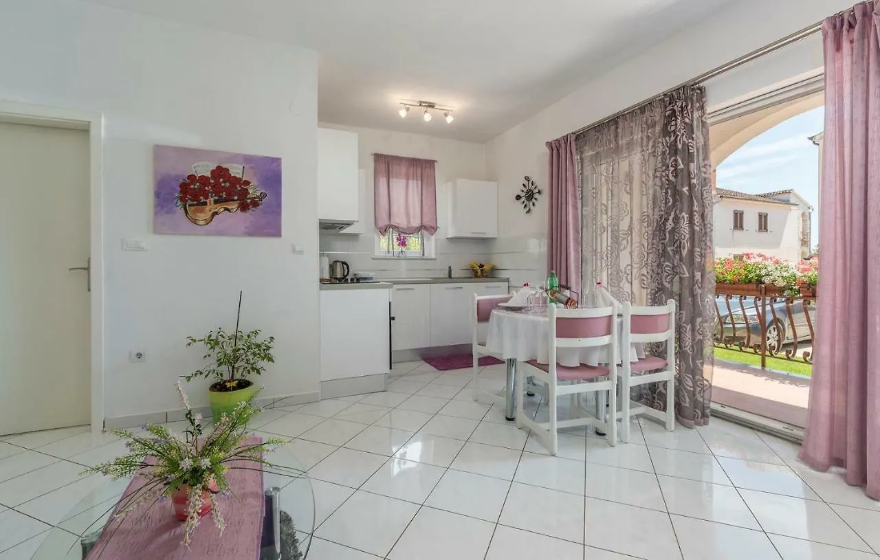 Apartments Baldini Vrvari